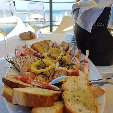 I Delfini 아파트호텔