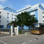 I Delfini Aparthotel