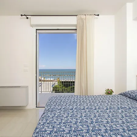 I Delfini Cupra Marittima