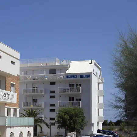 Aparthotel I Delfini 4*