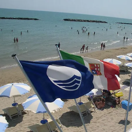 Aparthotel I Delfini Cupra Marittima
