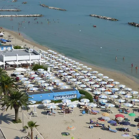 I Delfini 4*