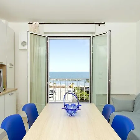 I Delfini Aparthotel